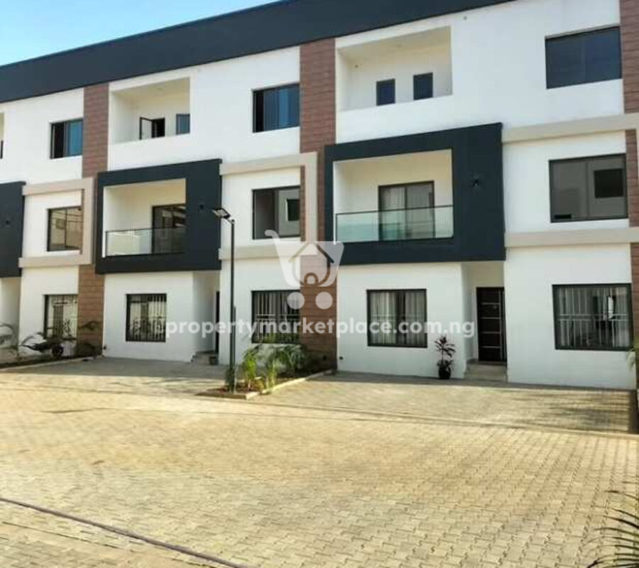 5 bedroom terrace duplex with Bq