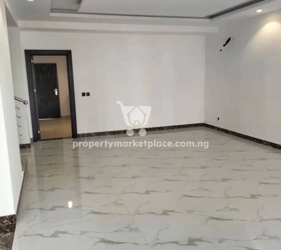 5 bedroom terrace duplex with Bq