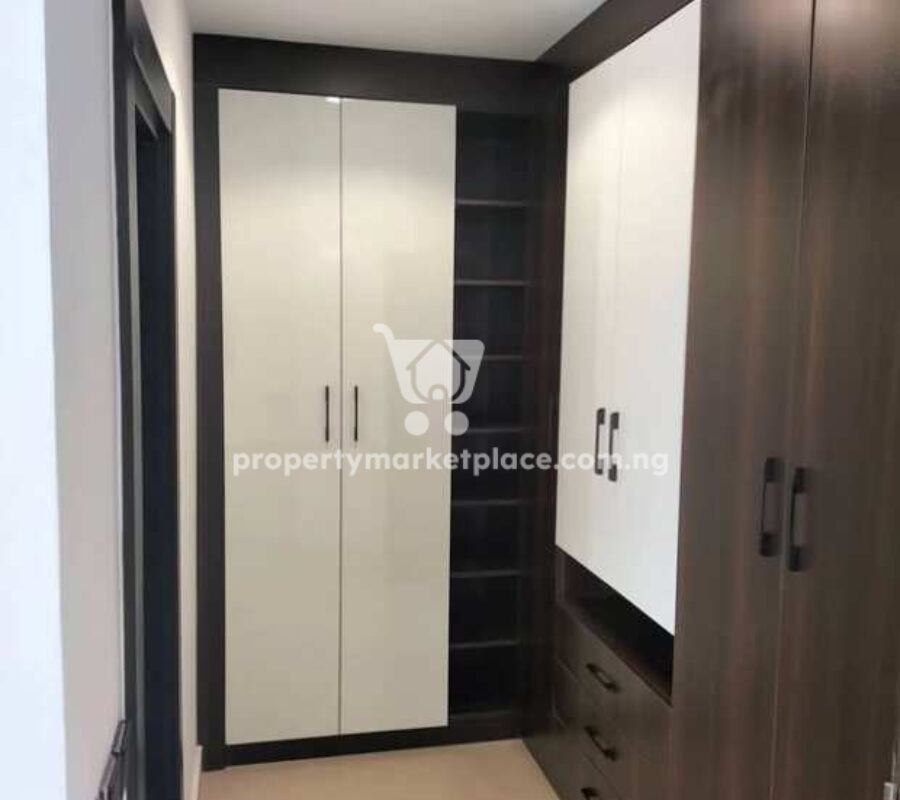 5 bedroom terrace duplex with Bq