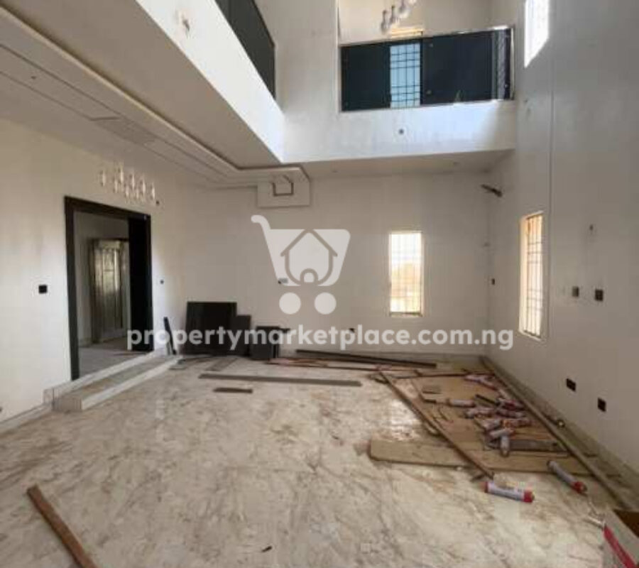 4 bedroom detached duplex with Bq on a tarred road