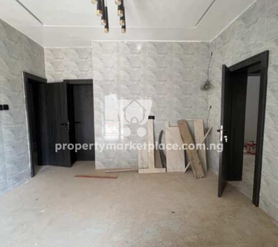 4 bedroom detached duplex with Bq on a tarred road