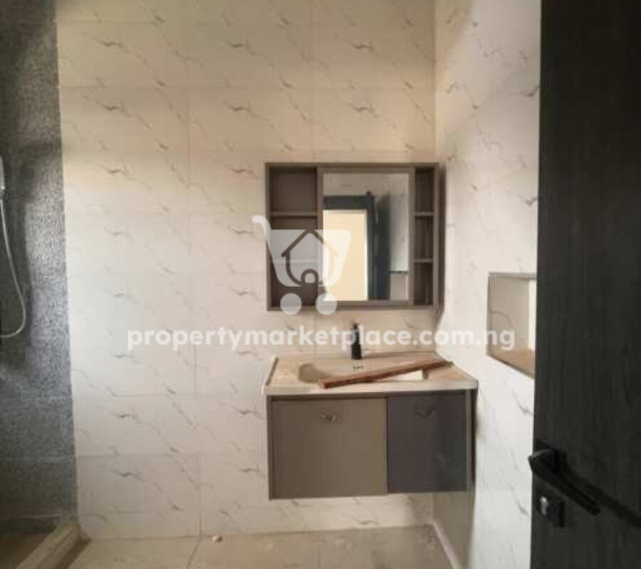 4 bedroom detached duplex with Bq on a tarred road