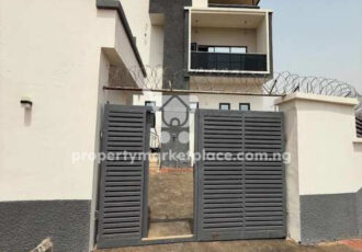 4 bedroom semi-detached duplex with Bq & basement