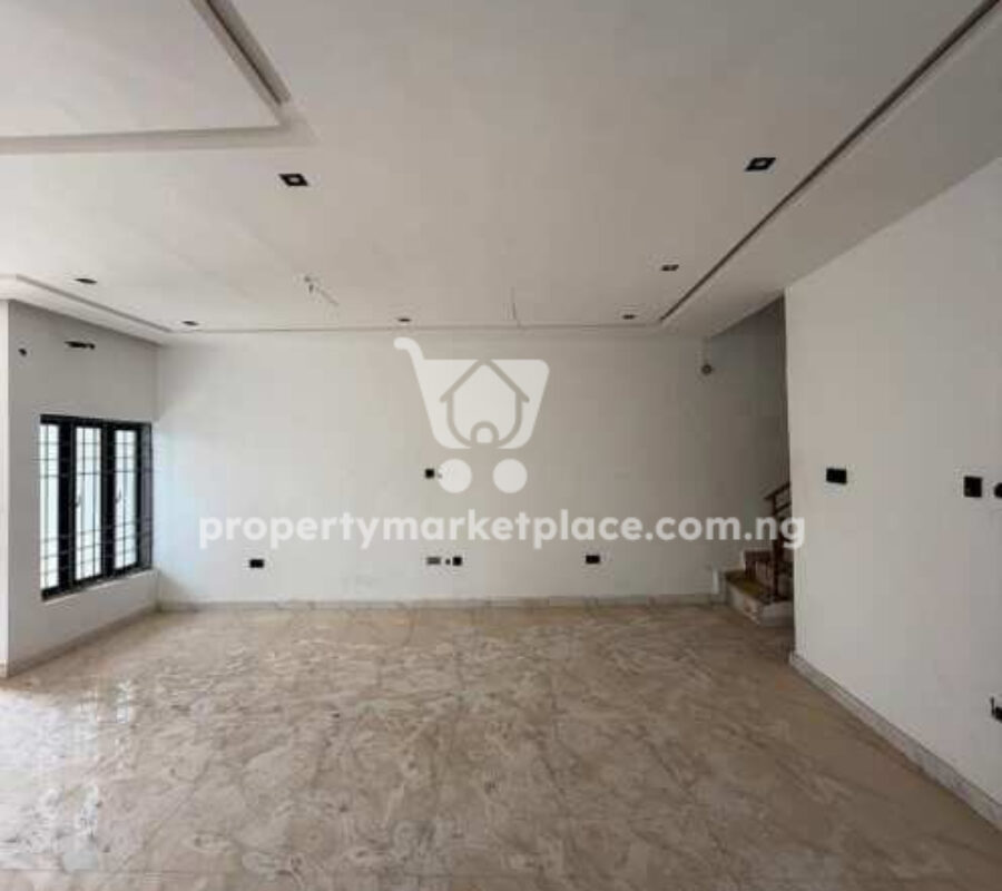 4 bedroom semi-detached duplex with Bq & basement