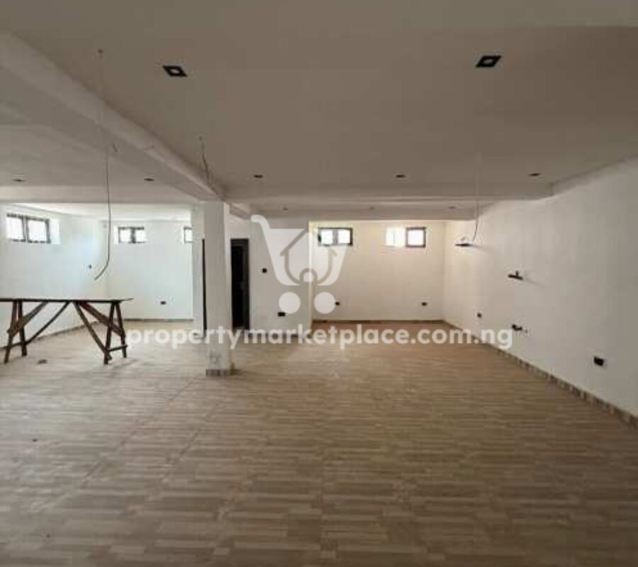 4 bedroom semi-detached duplex with Bq & basement