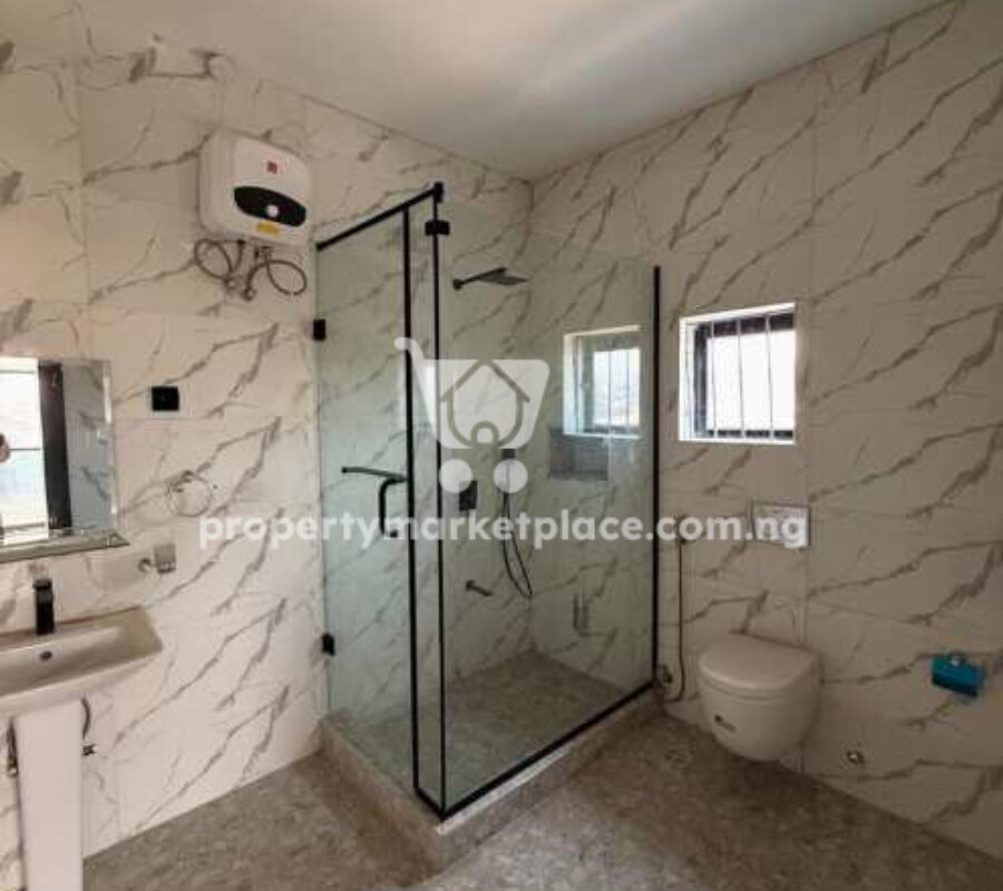 4 bedroom semi-detached duplex with Bq & basement