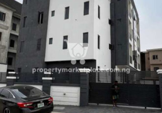 Spacious 2 bedroom flat in a nice area with tarred roads