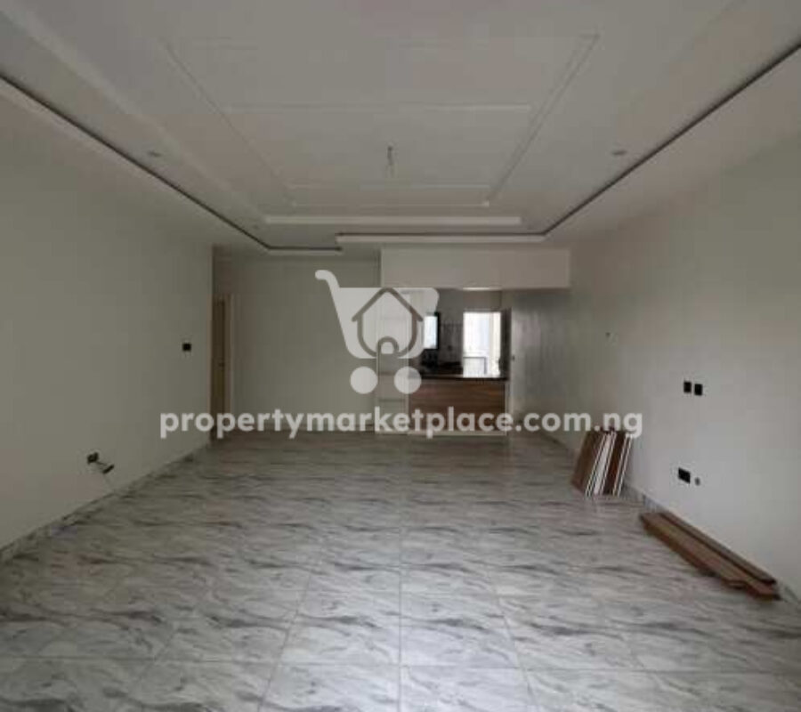 Spacious 2 bedroom flat in a nice area with tarred roads