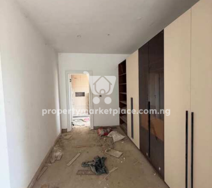 Smart 5 bedroom detached duplex with Bq in an estate