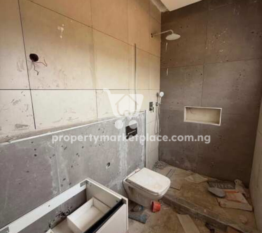 Smart 5 bedroom detached duplex with Bq in an estate