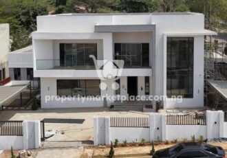 5 bedroom detached duplex with 1 bedroom guest chalet