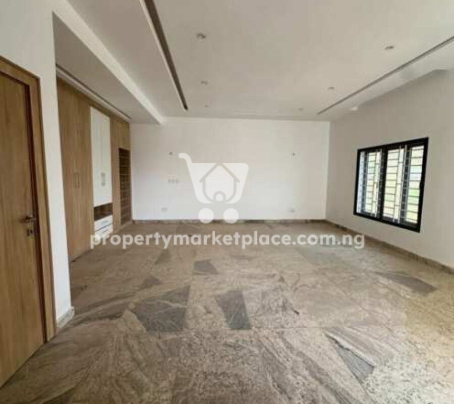 4 bedroom detached duplex and Bq with general swimming pool