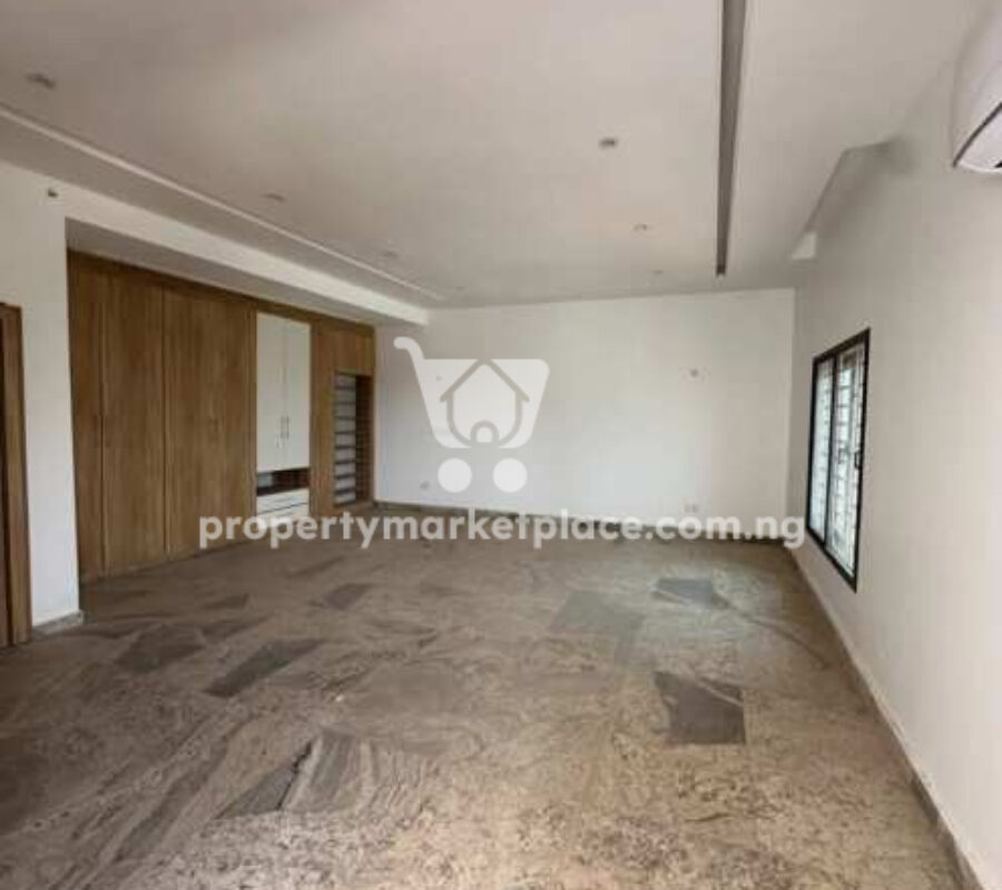 4 bedroom detached duplex and Bq with general swimming pool