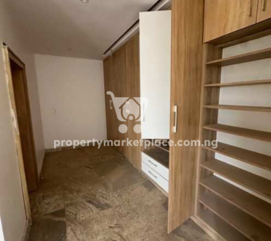 4 bedroom detached duplex and Bq with general swimming pool