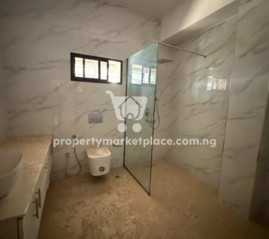 4 bedroom detached duplex and Bq with general swimming pool