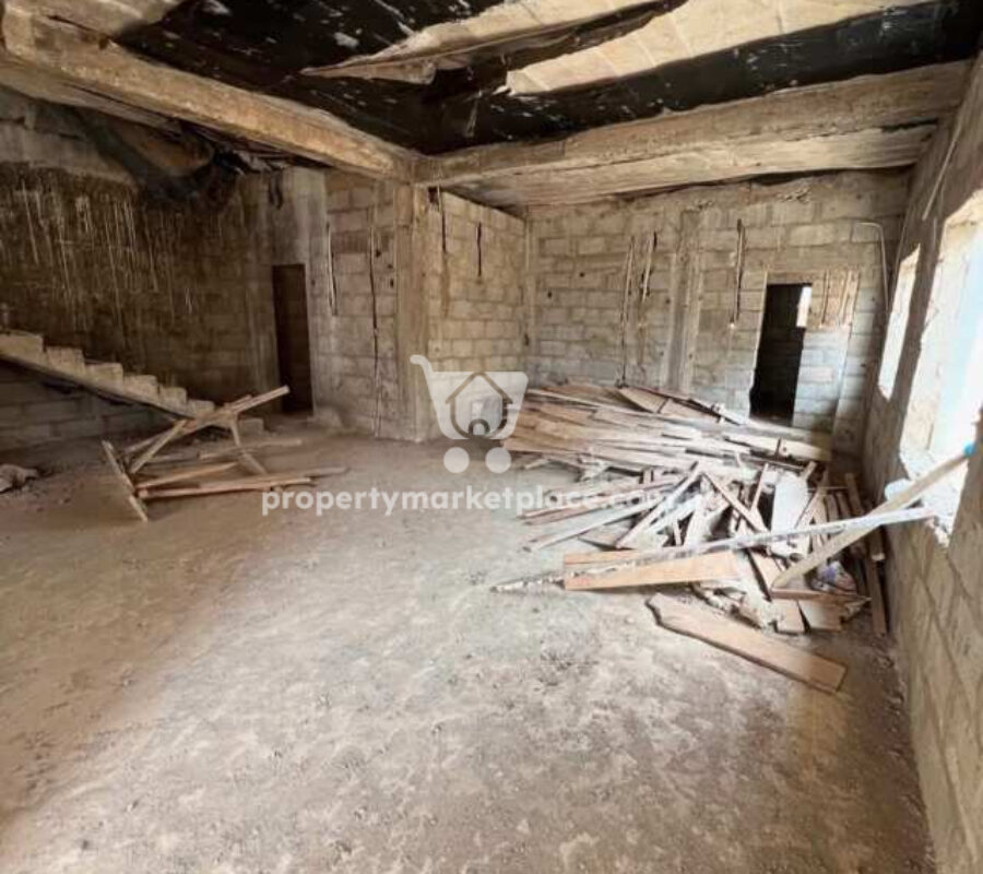 4 bedroom terrace duplex & Bq with smart home features