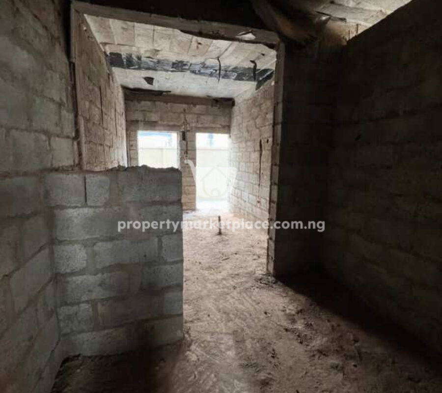 4 bedroom terrace duplex & Bq with smart home features