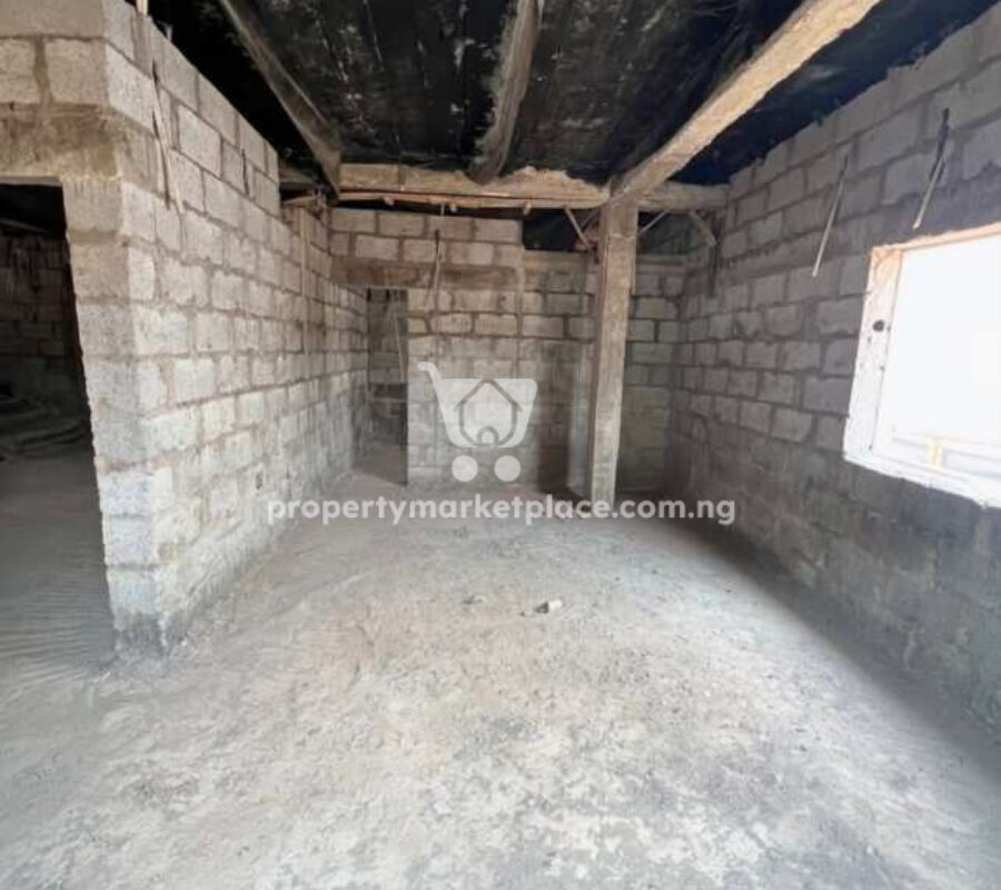 4 bedroom terrace duplex & Bq with smart home features