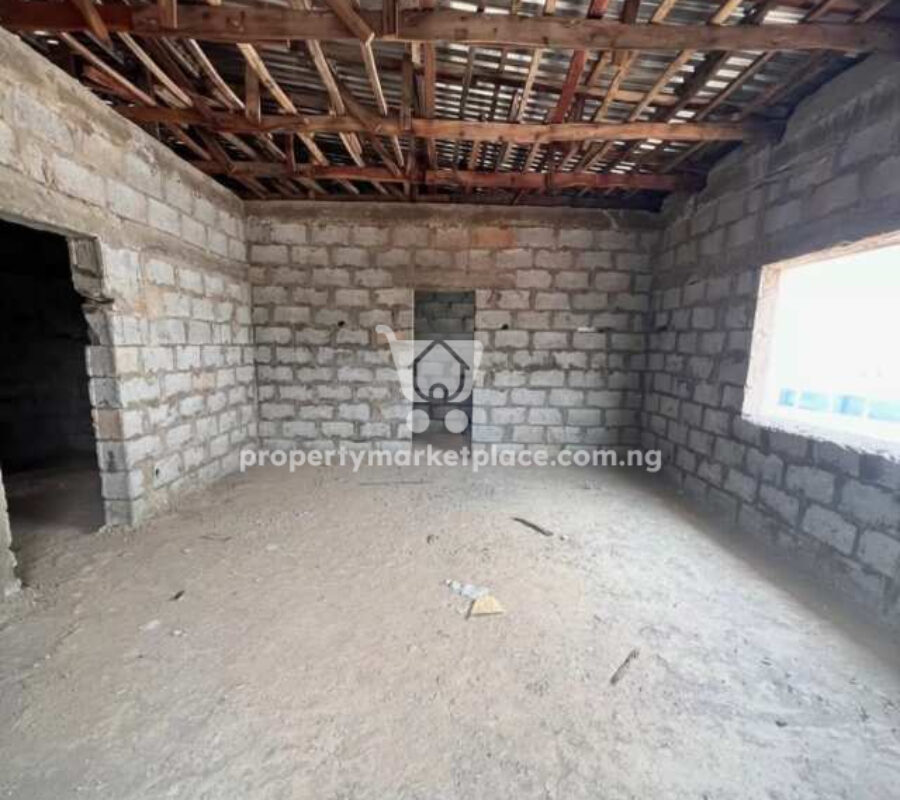 4 bedroom terrace duplex & Bq with smart home features