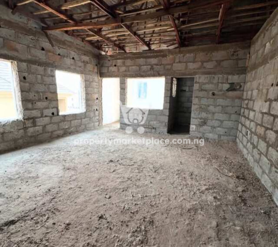 4 bedroom terrace duplex & Bq with smart home features