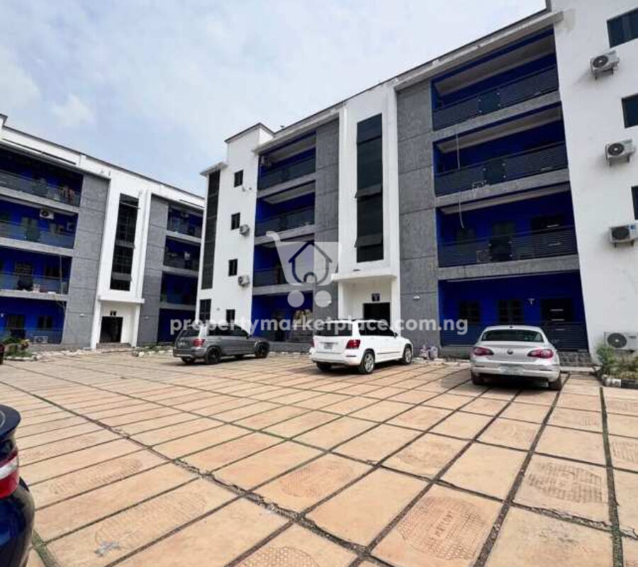 Superbly furnished 3 bedroom flat with Bq