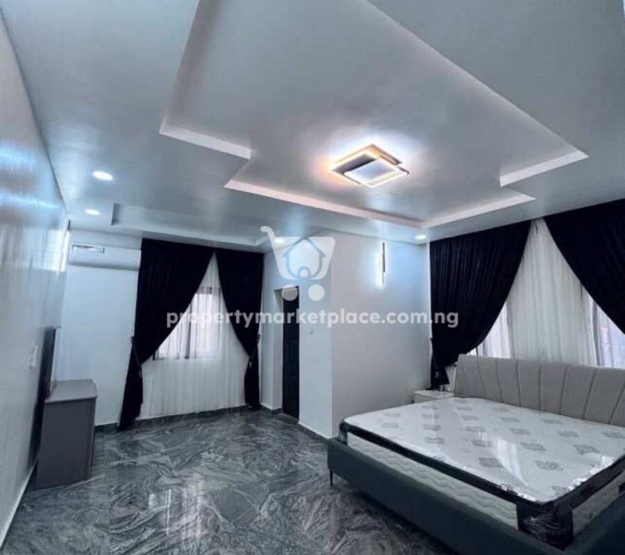 Superbly furnished 3 bedroom flat with Bq