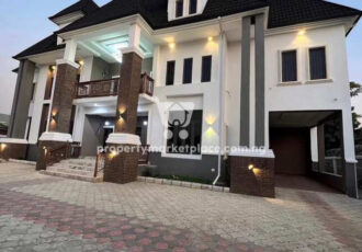 6 bedroom detached duplex & guest chalet with swimming pool