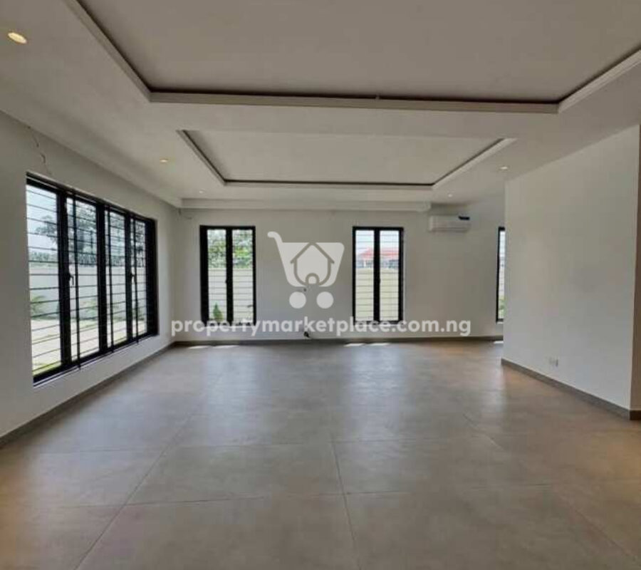 Superbly finished 5 bedroom detached duplex with Bq