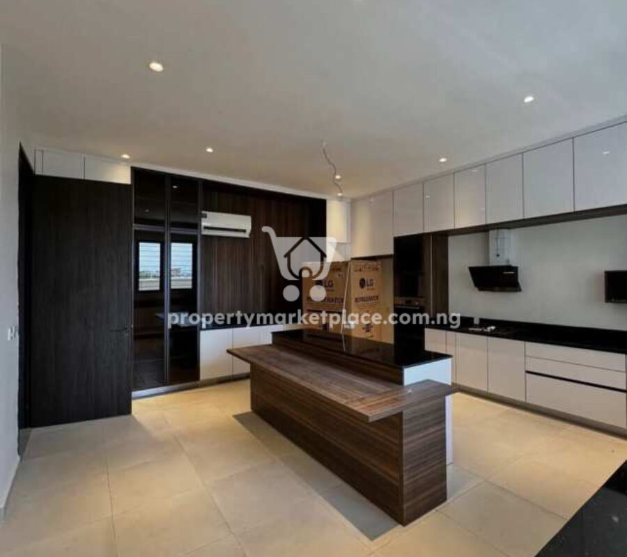 Superbly finished 5 bedroom detached duplex with Bq