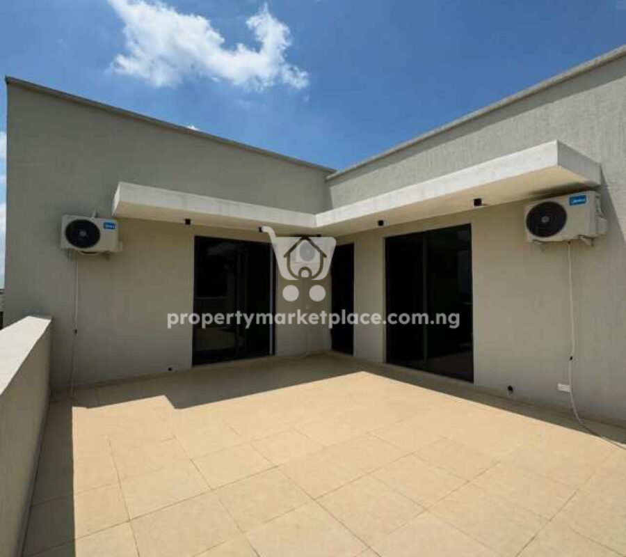 Superbly finished 5 bedroom detached duplex with Bq
