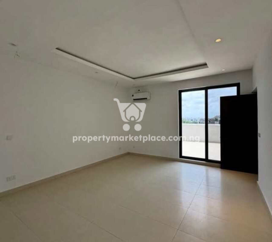 Superbly finished 5 bedroom detached duplex with Bq