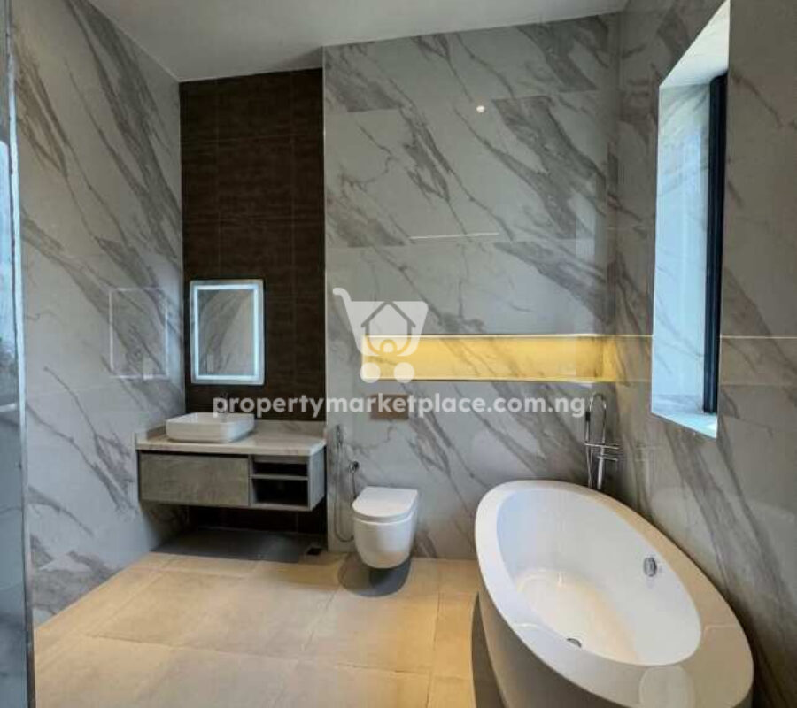 Superbly finished 5 bedroom detached duplex with Bq
