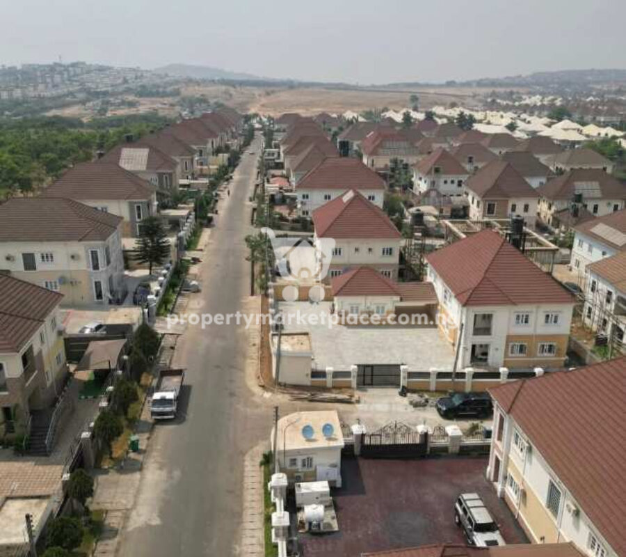 5 bedroom detached duplex with Bq in a secured estate