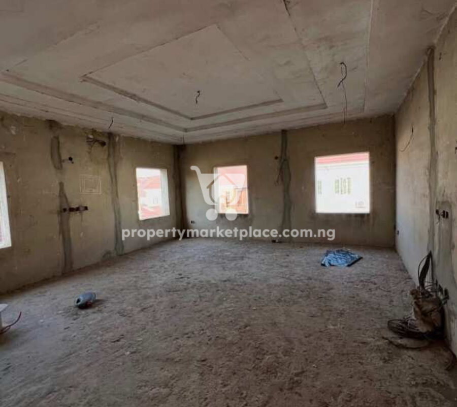 5 bedroom detached duplex with Bq in a secured estate