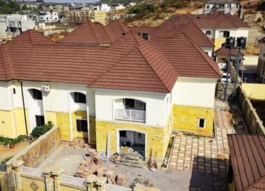 5 bedroom semi-detached duplex with swimming pool