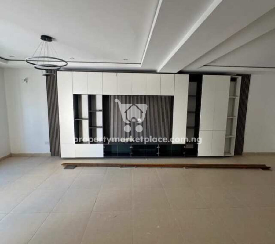 Nicely finished 4 bedroom terrace duplex with Bq