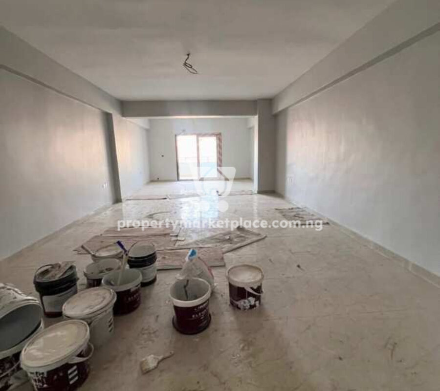 Spacious & serviced 3 bedroom flat