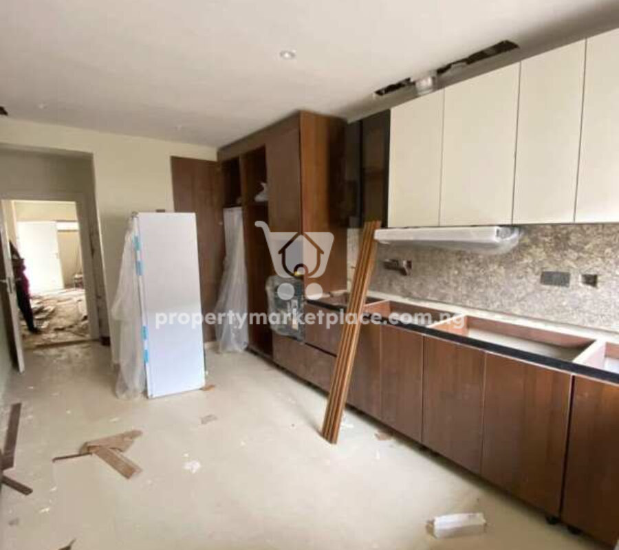 4 bedroom terrace duplex with Bq