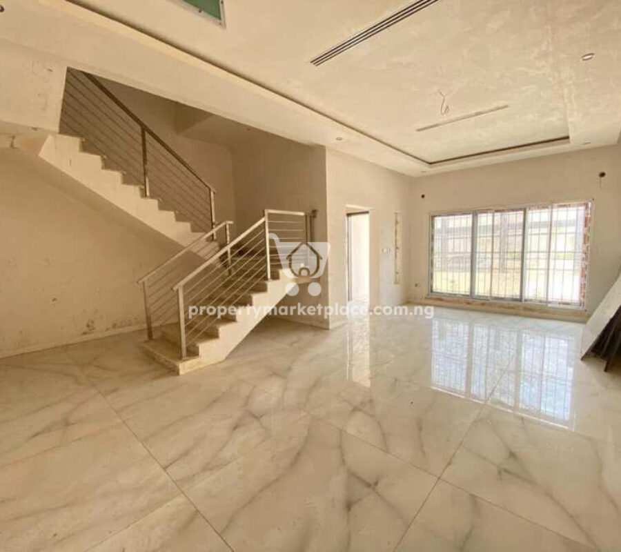 4 bedroom terrace duplex with Bq