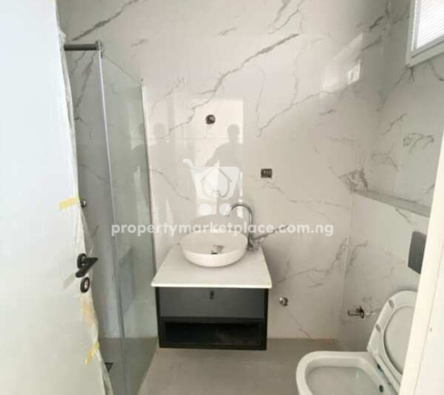 4 bedroom terrace duplex with Bq