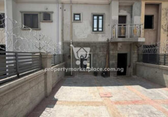 Spacious 3 bedroom terrace duplex