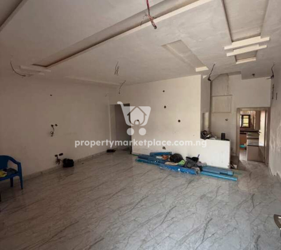 Spacious 3 bedroom terrace duplex