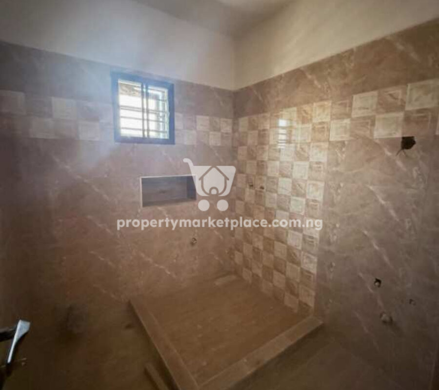Spacious 3 bedroom terrace duplex