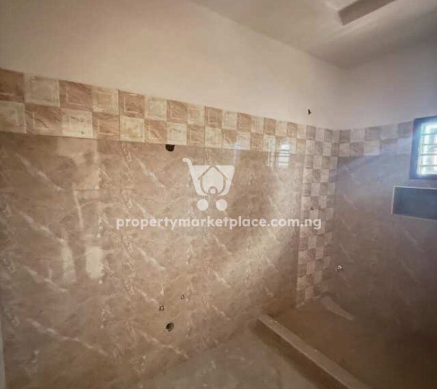 Spacious 3 bedroom terrace duplex