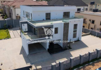 Exquisite 7 bedroom detached duplex with swimming pool