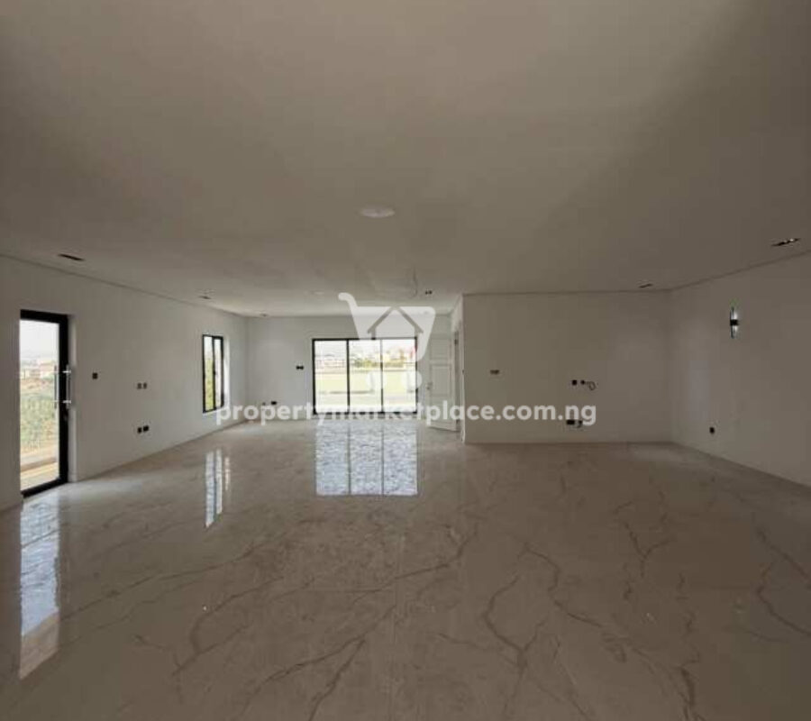 Exquisite 7 bedroom detached duplex with swimming pool