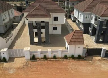 Nicely finished 4 bedroom detached duplex with Bq