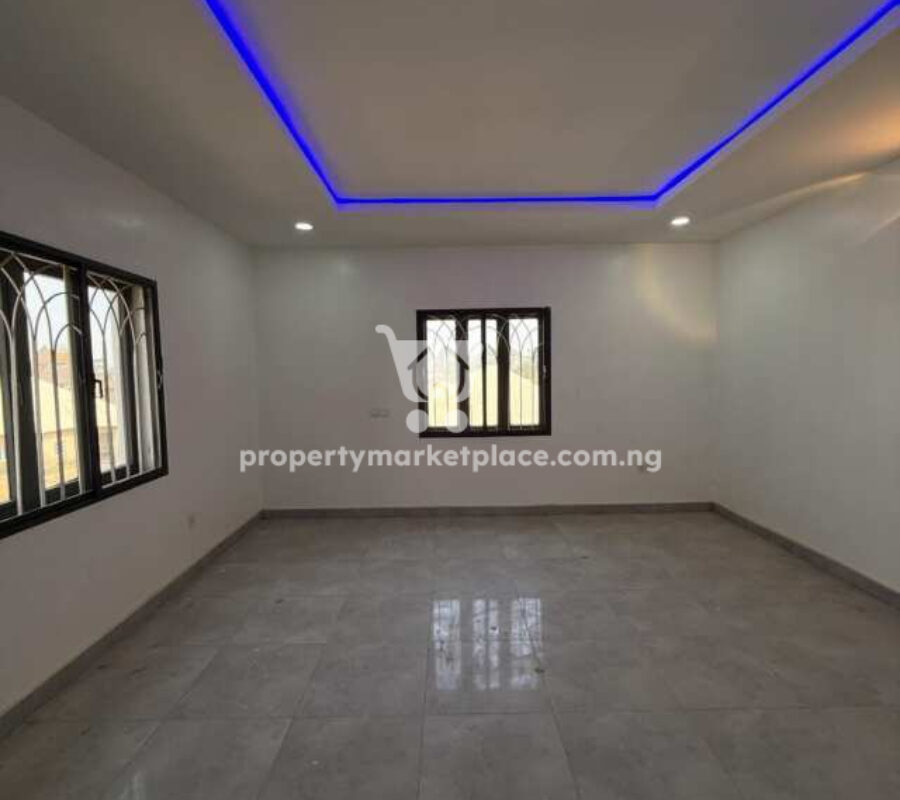 Nicely finished 4 bedroom detached duplex with Bq