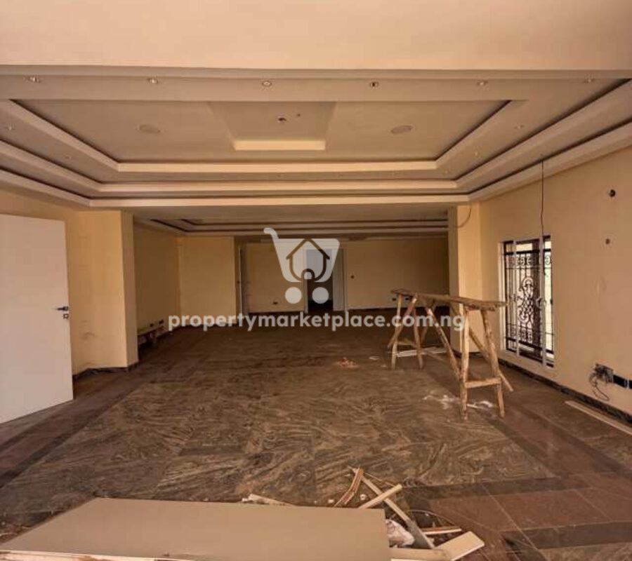 Massive 7 bedroom mansion, penthouse 2 parlours, 2 rooms Bq