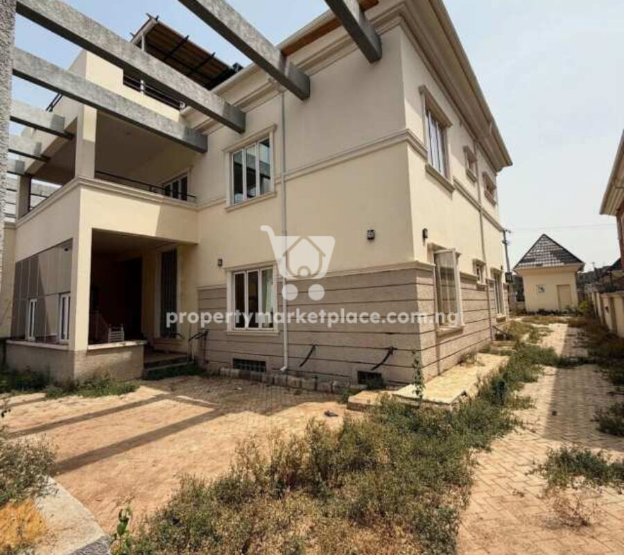 Massive 7 bedroom mansion, penthouse 2 parlours, 2 rooms Bq
